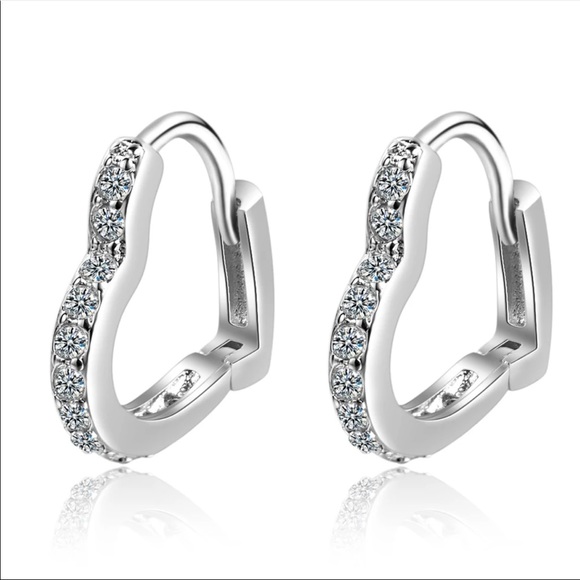 🌟 Silver 925 Huggie Hoop Heart Earrings CZ - Picture 5 of 7